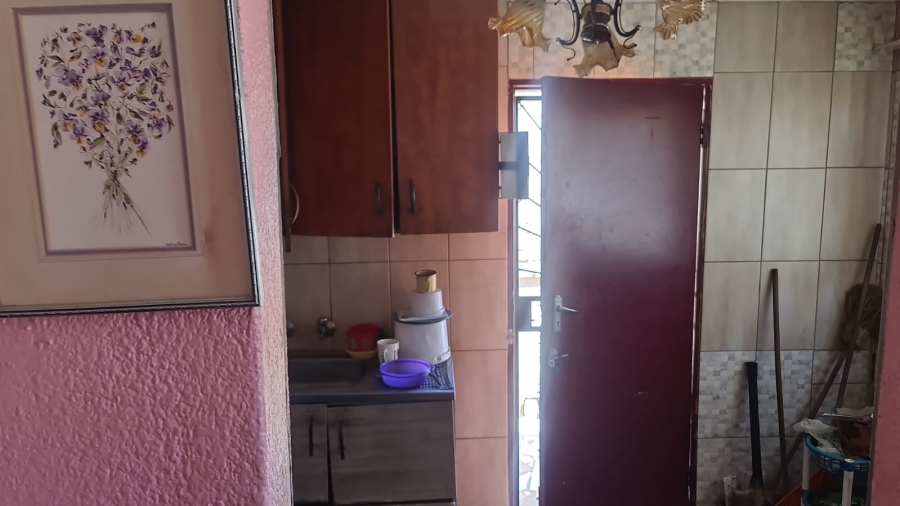 2 Bedroom Property for Sale in Mabopane Unit X North West